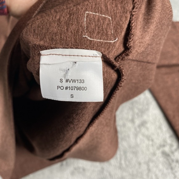 Vuori Daydream Crew Shirt Womens Size Small Long Sleeve Lightweight Top Active - Picture 4 of 9